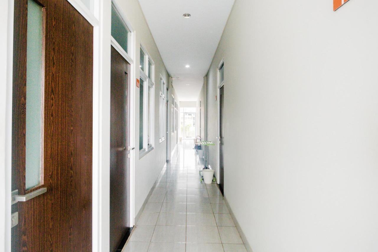 Oyo Life 3204 Beverly Park Bandung Esterno foto